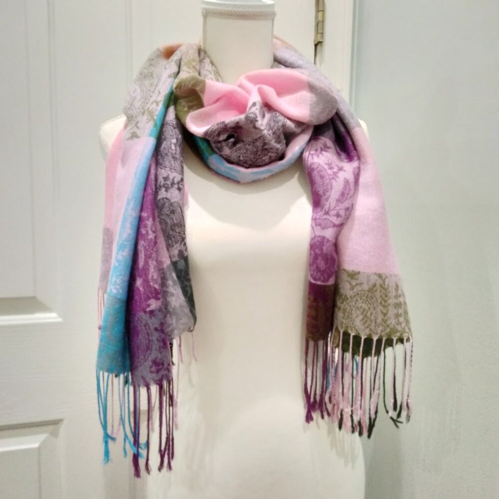 Shawl/Cape in Soft Pastel Jacquard Pattern, Vintage 1990s